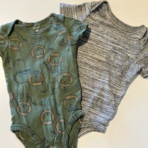 🌈 5 for $20 🌈 9 month onesie bundle
